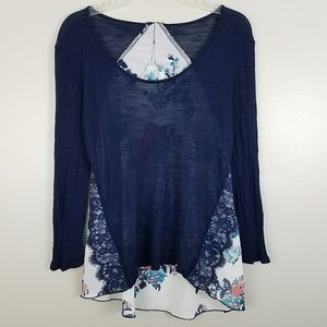 Vanity Floral Lace Top Blue Size Medium 3/4 Sleeve